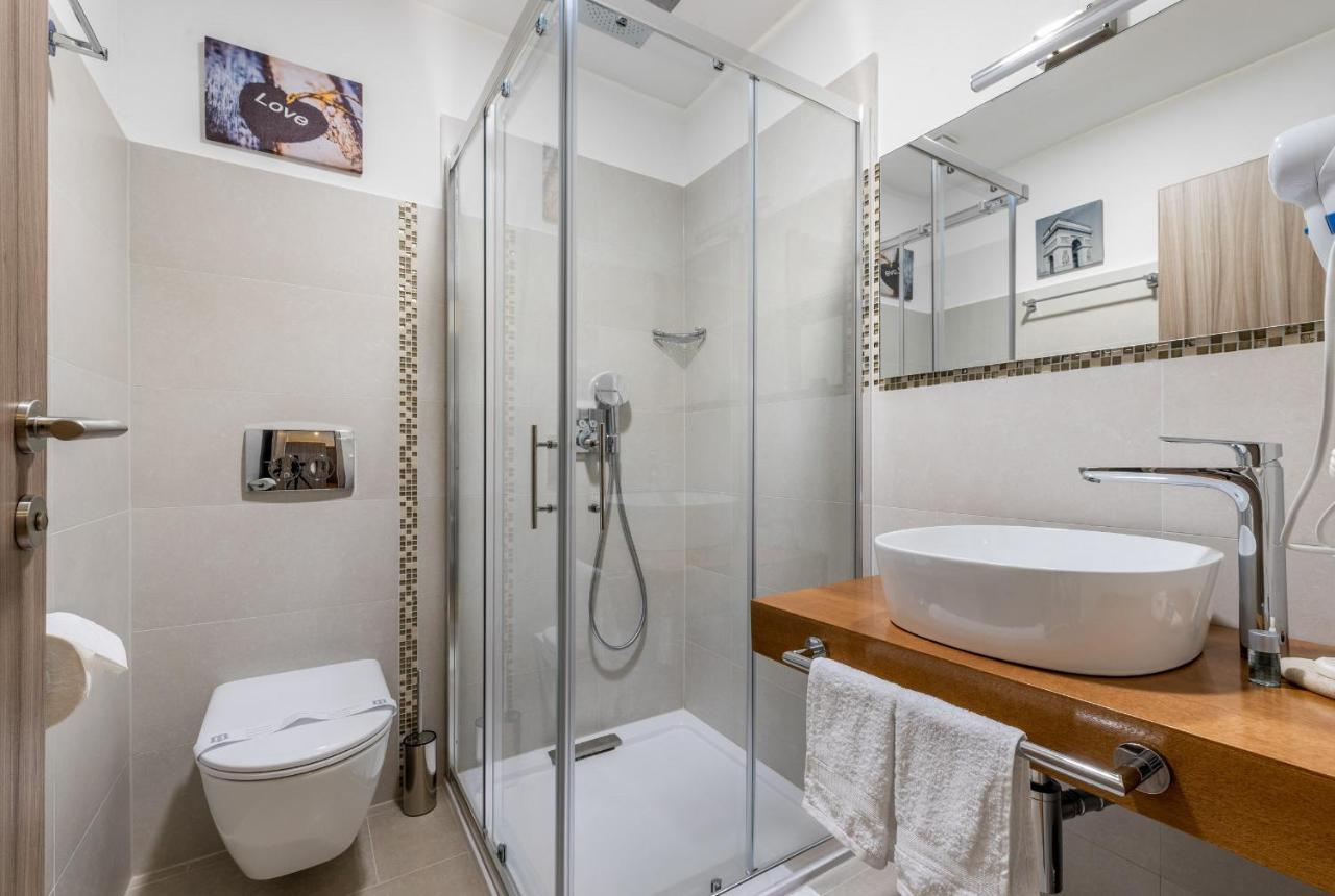 Hotel Tomazici Santalezi Dış mekan fotoğraf